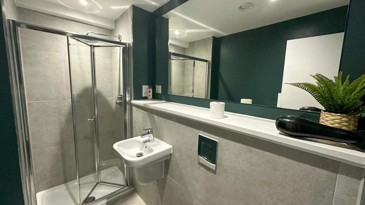 Lux Livin' Apartments - Luxury 2 Bed Apartment With Sky Garden Manchester Esterno foto